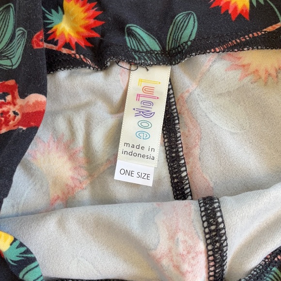 LuLaRoe Leggings OS Orangutans monkeys black - Picture 3 of 3